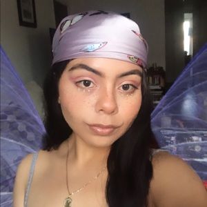 Meet your Posher, Pilar